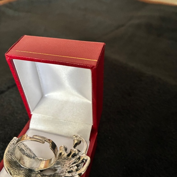 So unique masquerade ring - Picture 2 of 3